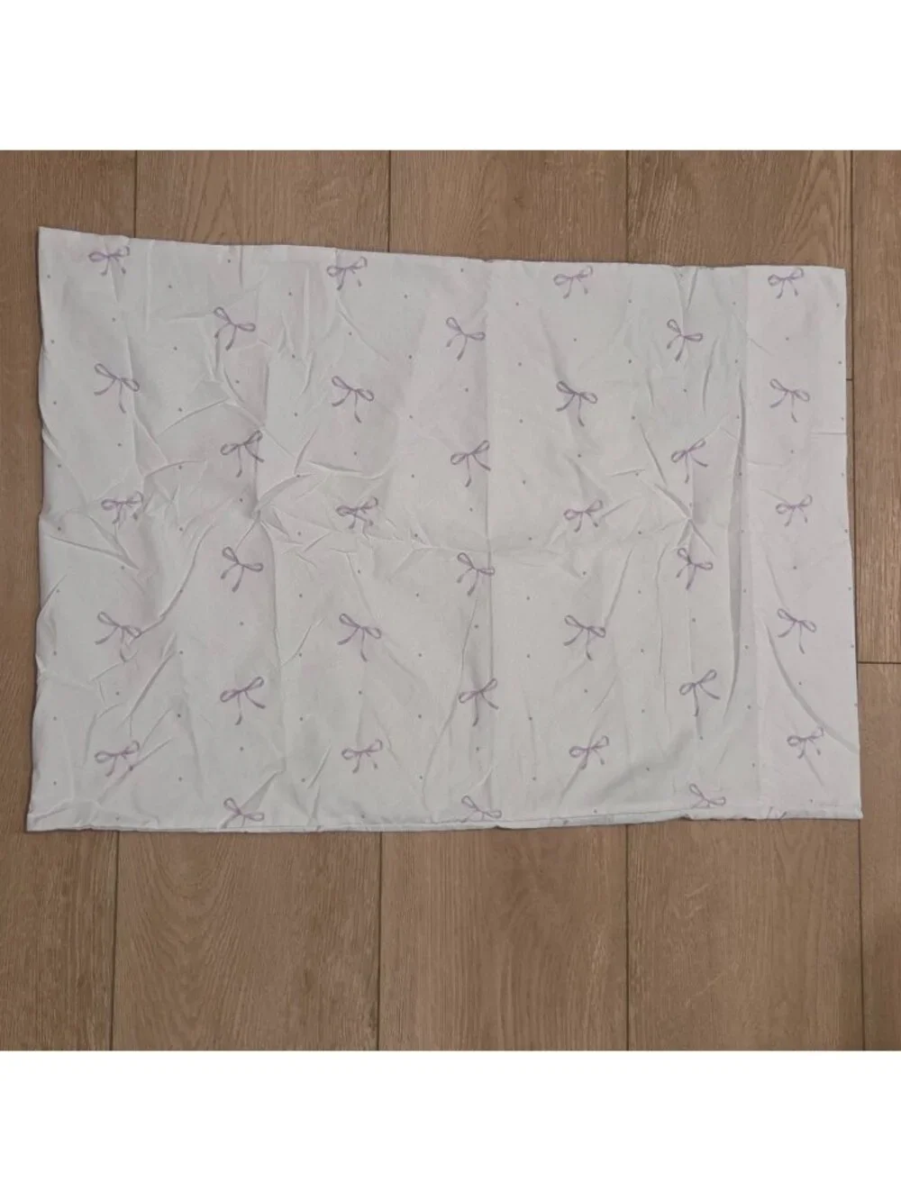 Rachel Zoe White & Lavender Purple Bow Print Standard Pillowcase